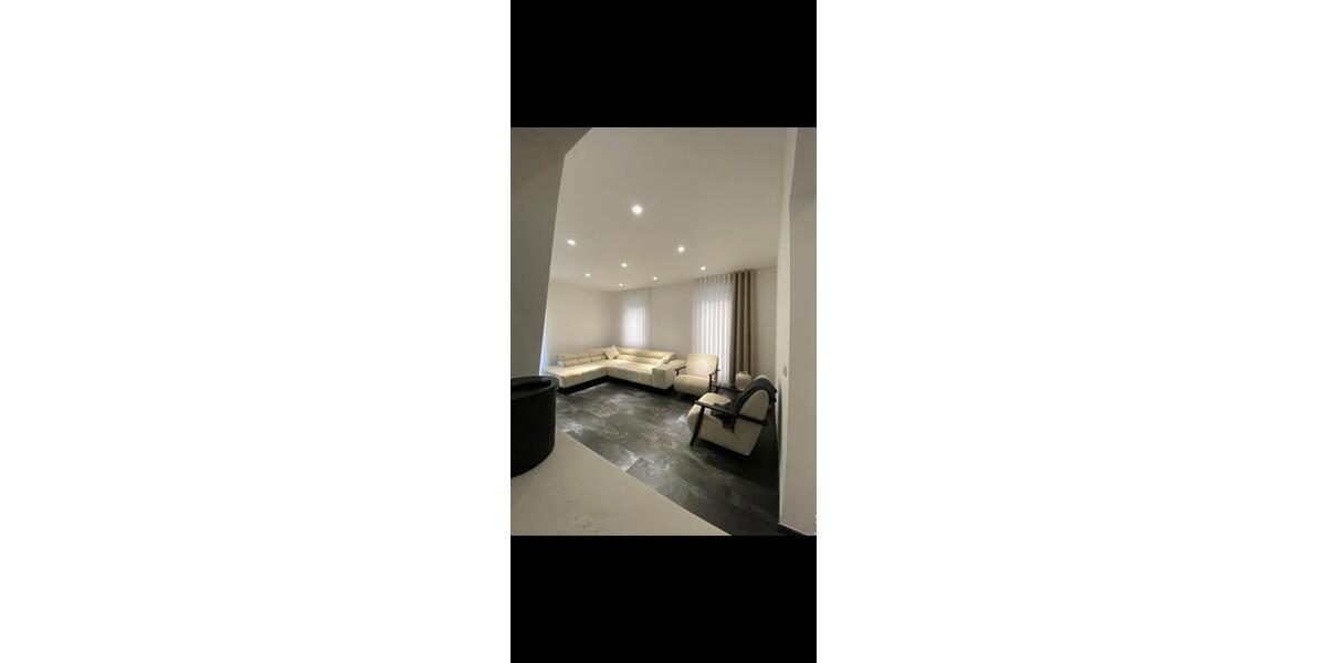 Doppelhaushälfte Calw - 7 Zimmer, 150 m&sup2;, 375.000&euro; | Angebot:25805337