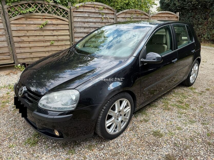 VW Golf 360.000 km 2.250 € Münchingen 70825