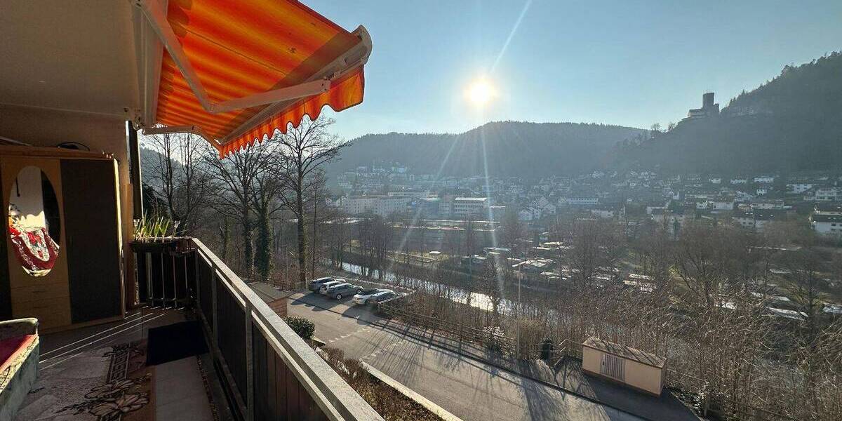 Etagenwohnung Bad Liebenzell - 3 Zimmer, 86 m&sup2;, 229.000&euro; | Angebot:25776634