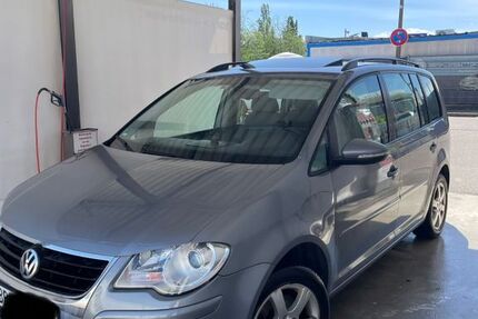 VW Touran 210.000 km 4.000 &euro; Sindelfingen 71065