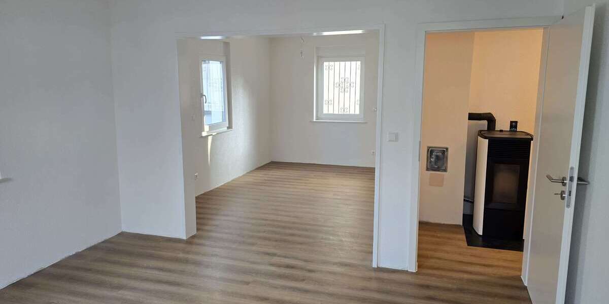 Einfamilienhaus Oberderdingen - 5 Zimmer, 134 m&sup2;, 1.450&euro; | Angebot:24770965