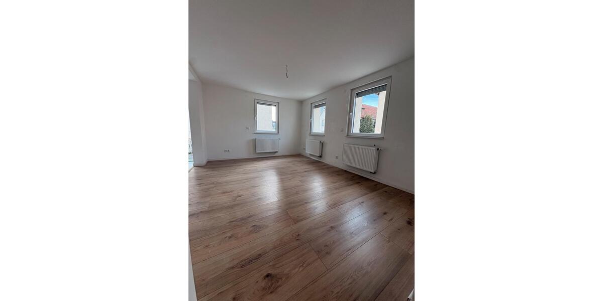 Etagenwohnung Weil der Stadt - 2 Zimmer, 70 m&sup2;, 1.200&euro; | Angebot:25589630