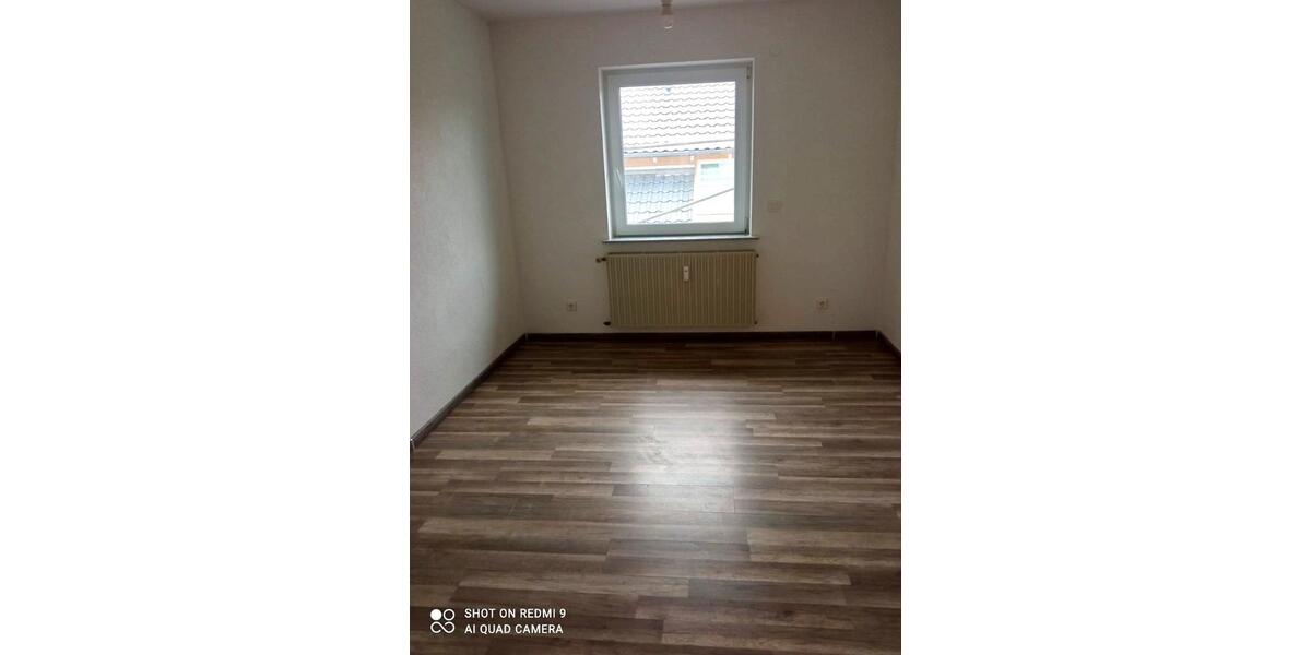 Etagenwohnung Mühlacker - 3 Zimmer, 79 m&sup2;, 760&euro; | Angebot:25716815