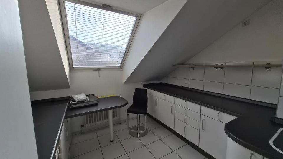 Geräumige helle 3,5-Zimmer-Wohnung in KarlsruheWolfartsweier 3.5 zimmer