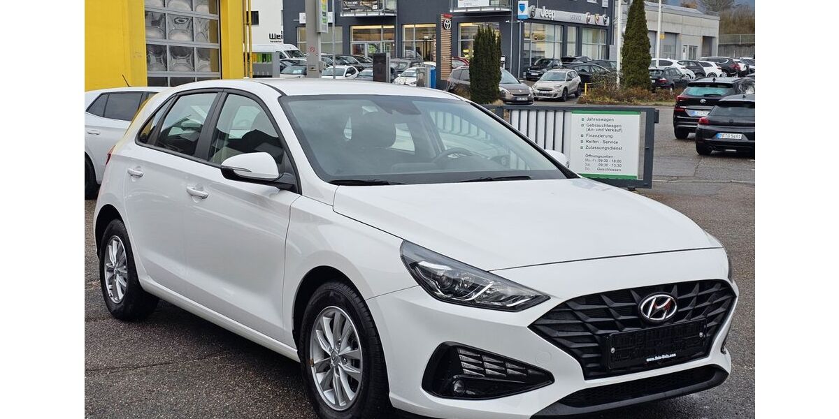 Hyundai i30 33.908 km 16.300 € Leonberg 71229