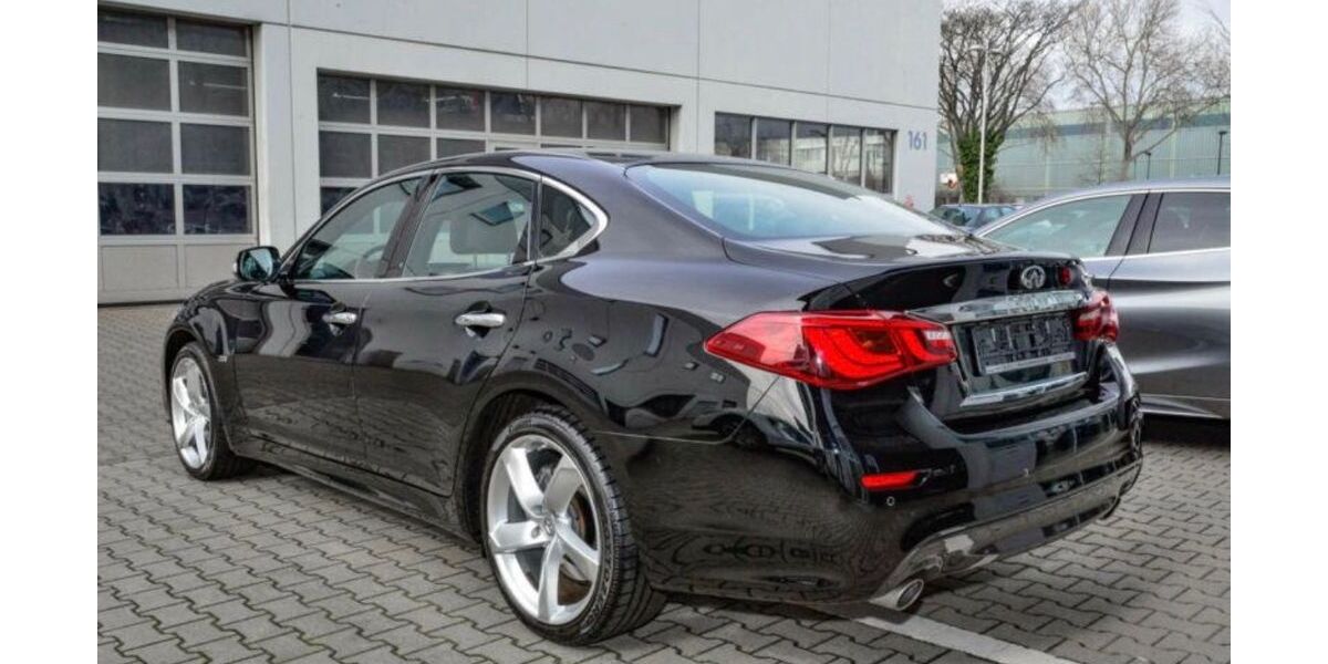 INFINITI Q70 228.600 km 16.500 &euro; Grötzingen 76229