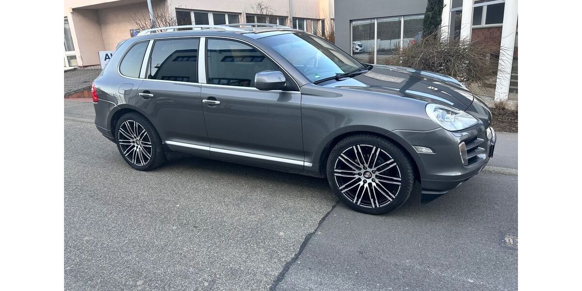 Porsche Cayenne 215.300 km 12.480 &euro; Leonberg 71229