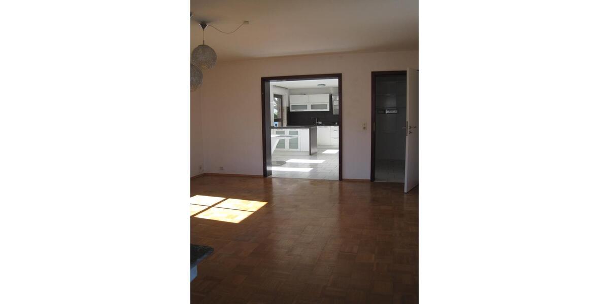 Etagenwohnung Kraichtal - 4.5 Zimmer, 140 m&sup2;, 950&euro; | Angebot:26221296