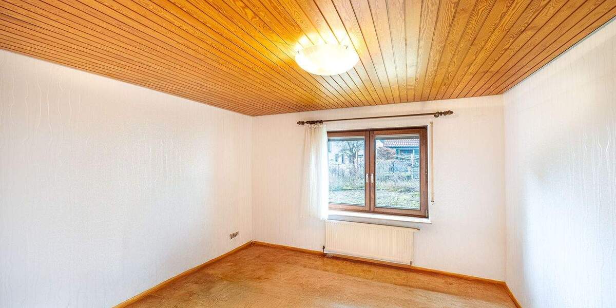 Einfamilienhaus Sachsenheim Kleinsachsenheim - 8 Zimmer, 167 m&sup2;, 595.000&euro; | Angebot:25697963