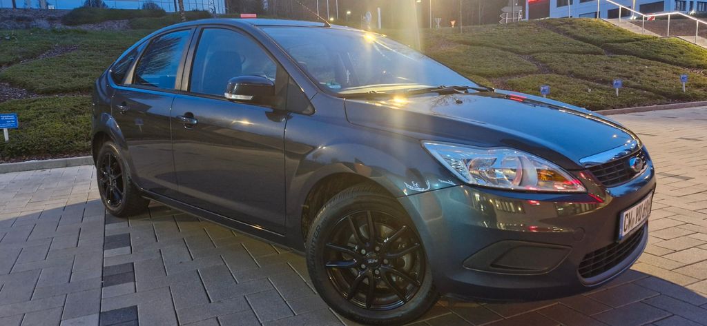 Ford Focus 151.000 km 3.999 &euro; Dobel 75335