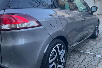 Renault Clio 84.000 km 7.945 &euro; Sindelfingen 71069