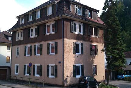 Mehrfamilienhaus mit 4 Whg, 8% jährliche Rendite, 8 Zimmer, 6 Bad