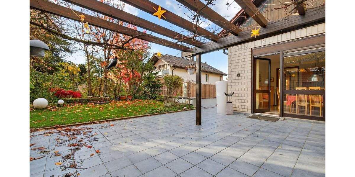 Einfamilienhaus Waldbronn / Etzenrot Etzenrot - 9 Zimmer, 252 m&sup2;, 895.000&euro; | Angebot:25681034