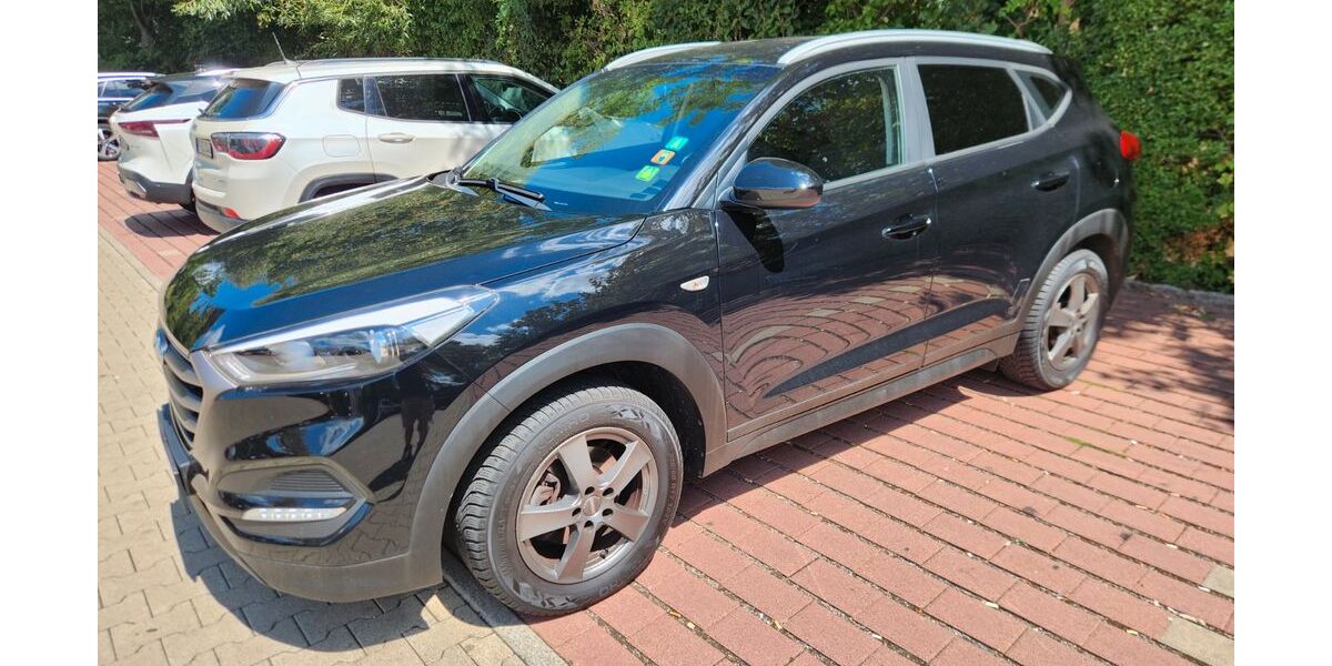 Hyundai TUCSON 77.000 km 14.200 &euro; Pforzheim 75179