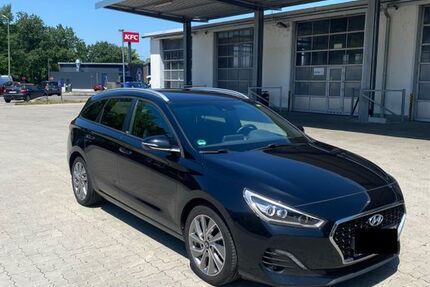 Hyundai i30 120.000 km 12.490 &euro; Karlsruhe 76137