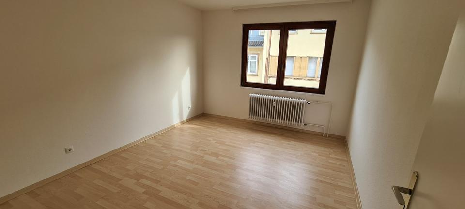 Etagenwohnung Pforzheim Weststadt - 3 Zimmer, 70 m&sup2;, 820&euro; | Angebot:26493421
