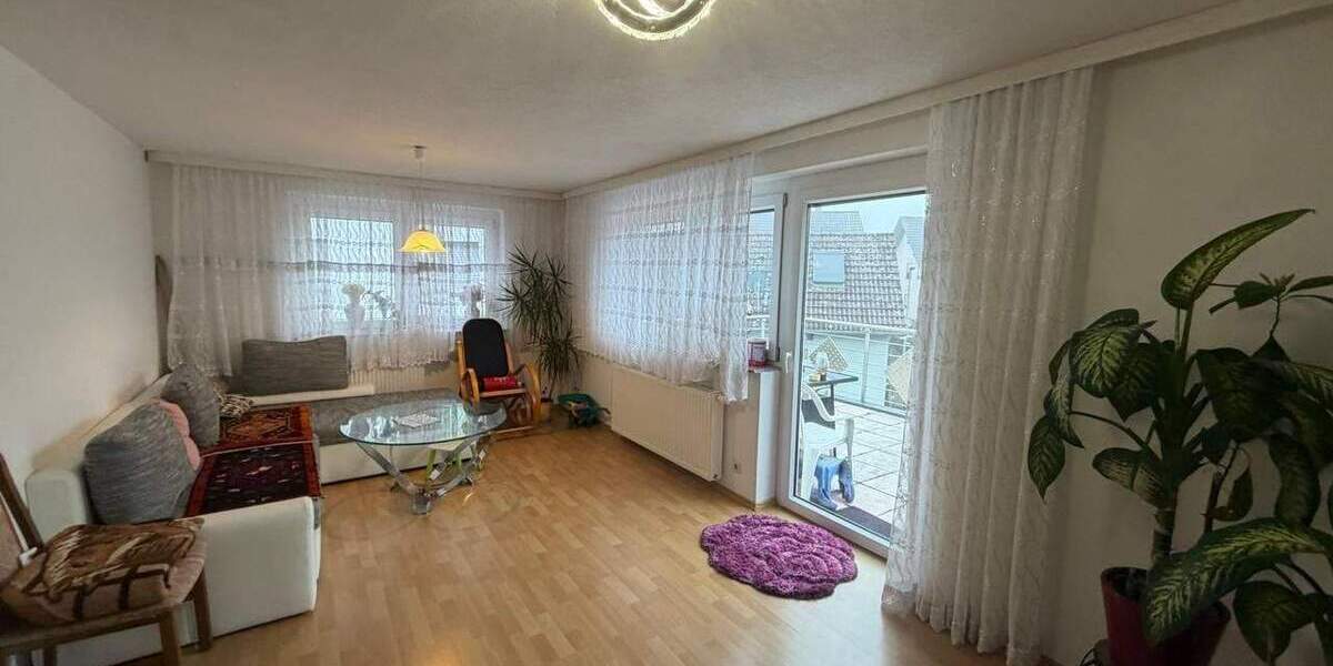 2 Familienhaus in Effringen zu verkaufen. 7 zimmer