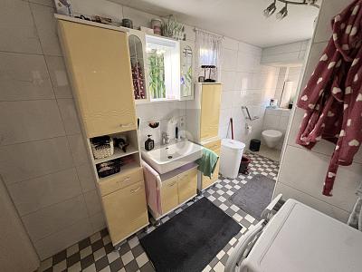 RENDITECHANCE MIT DACHTERRASSE & POTENZIAL - Mehrfamilienhaus, Wohnhaus Wildberg | Angebot:27233877