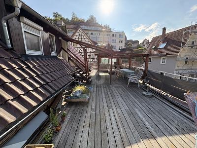 RENDITECHANCE MIT DACHTERRASSE & POTENZIAL - Mehrfamilienhaus, Wohnhaus Wildberg | Angebot:27233877