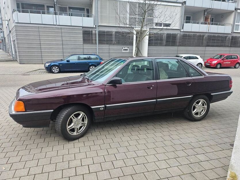 Audi 100 157.024 km 5.300 € Karlsruhe 76137