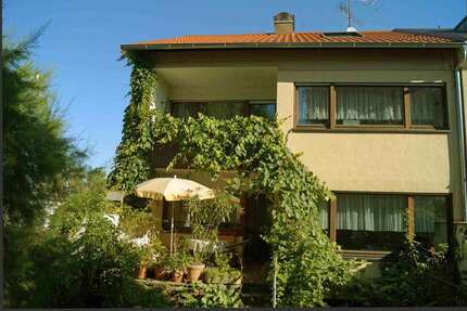 Haus Stutensee - 8.5 Zimmer, 180 m&sup2;, 595.000&euro; | Angebot:26274887