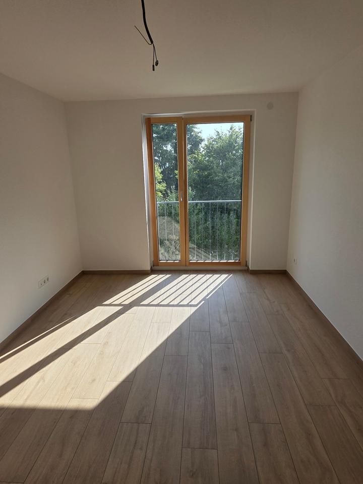 Wohnung als Doppelhaushälfte, Erstbezug