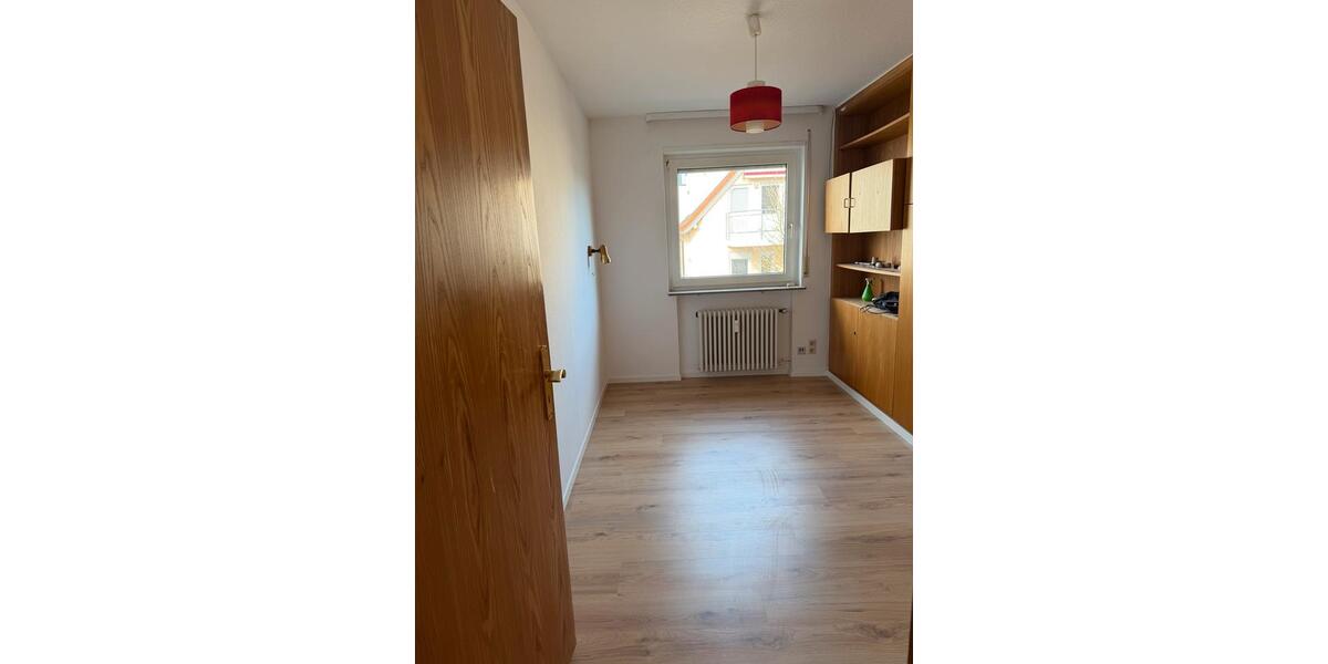 Etagenwohnung Rutesheim - 5 Zimmer, 123 m&sup2;, 1.350&euro; | Angebot:25760632