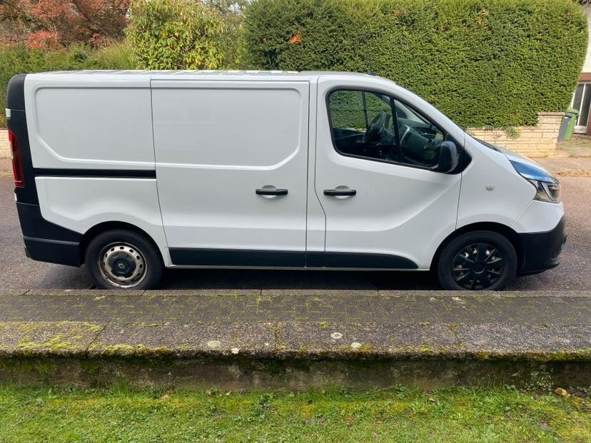 Renault Trafic 94.200 km 18.300 € Illingen 75428