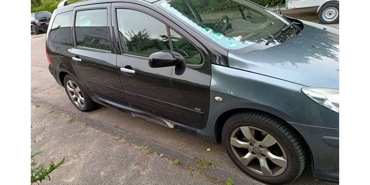 Peugeot 307 323.000 km 500 &euro; Vaihingen Enz 71665