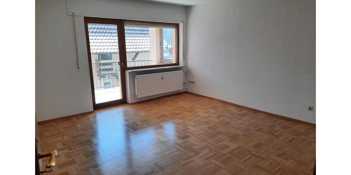 Erdgeschoßwohnung Zaisenhausen - 4 Zimmer, 125 m&sup2;, 900&euro; | Angebot:26367604