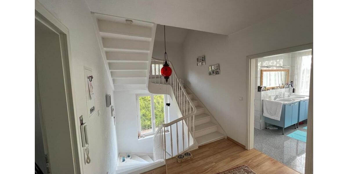 2 Familienhaus auf 1061 qm Grundstück 10 zimmer