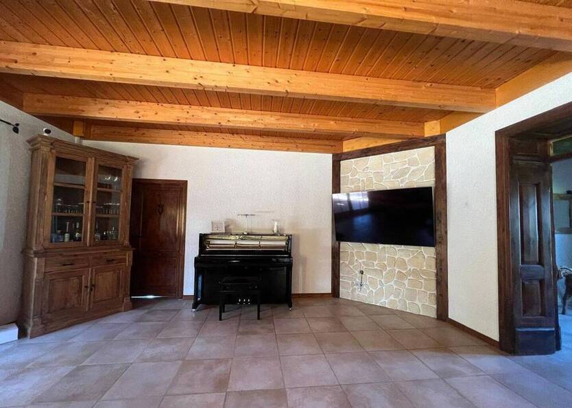 Mediterranes Einfamilienhaus in ruhiger Lage. Provisionsfrei, da Privatverkauf !!!