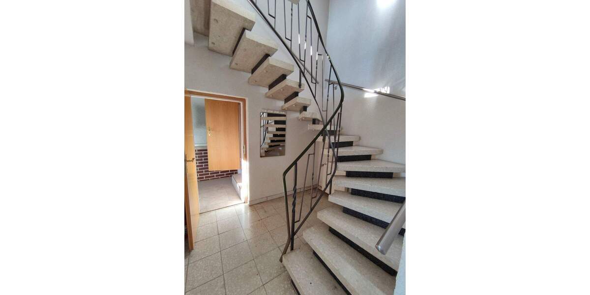 Mehrfamilienhaus, Wohnhaus Karlsruhe Grünwettersbach - 7 Zimmer, 200 m&sup2;, 625.000&euro; | Angebot:25771494