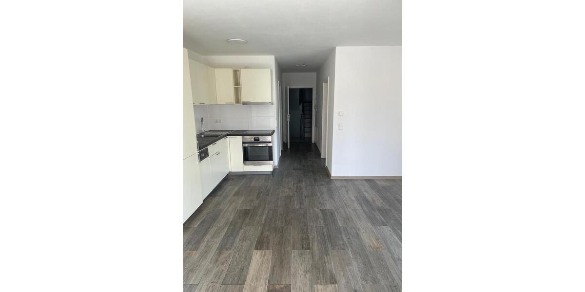 Helle 2-Zimmer-Wohnung mit Fußbodenheizung & Tiefgarage 3 zimmer