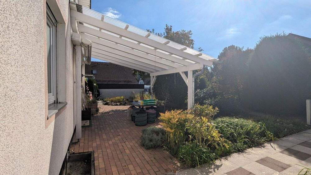 Freistehendes Einfamilienhaus mit Wärmepumpe, Garten & Doppelgarage, ruhige Lage, provisionsfrei! 5 zimmer