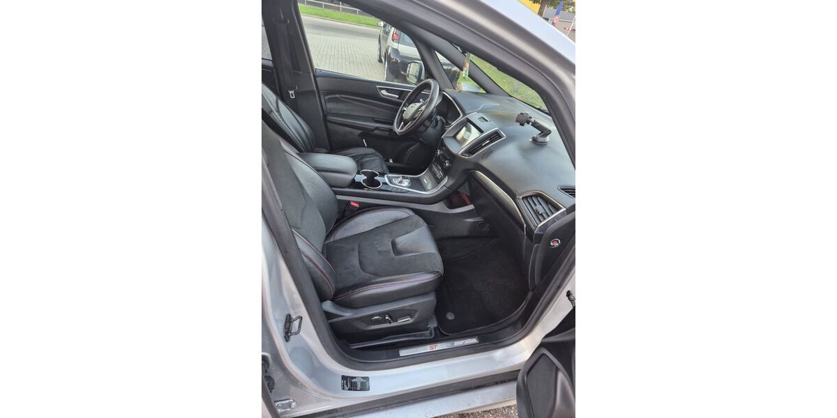 Ford S-Max 139.000 km 18.100 &euro; Pforzheim 75172