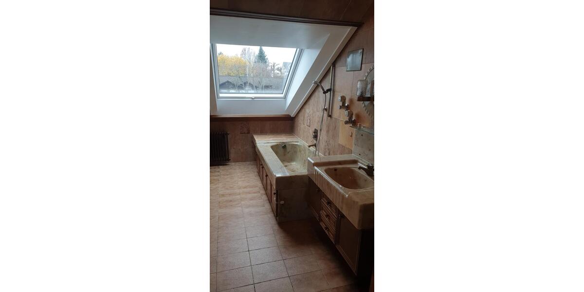 Einfamilienhaus Pforzheim Dillweißenstein - 3.5 Zimmer, 120 m&sup2;, 310.000&euro; | Angebot:25572276