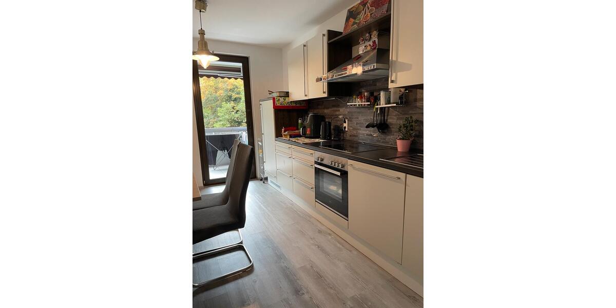 Renovierte 3 Zimmer Wohnung zimmer