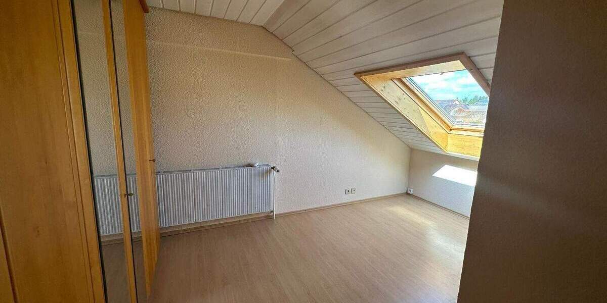 Mehrfamilienhaus, Wohnhaus Althengstett - 5 Zimmer, 199 m&sup2;, 2.500&euro; | Angebot:25821147