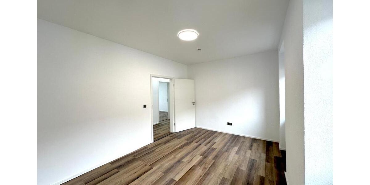 Mehrfamilienhaus, Wohnhaus Bretten - 9 Zimmer, 250 m&sup2;, 840.000&euro; | Angebot:26610987