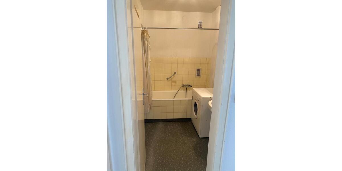 Etagenwohnung Pforzheim Weststadt - 3 Zimmer, 92 m&sup2;, 750&euro; | Angebot:24675525