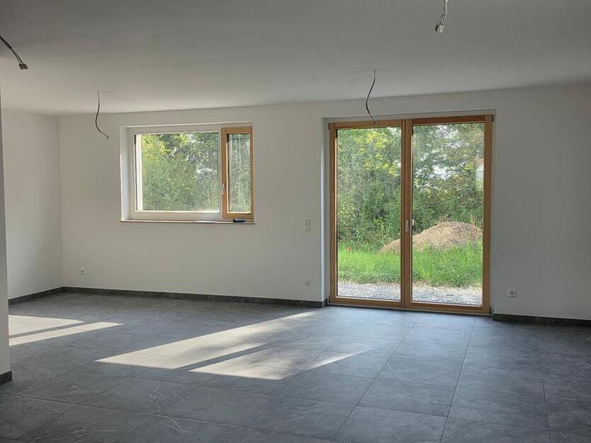Wohnung als Doppelhaushälfte, Erstbezug
