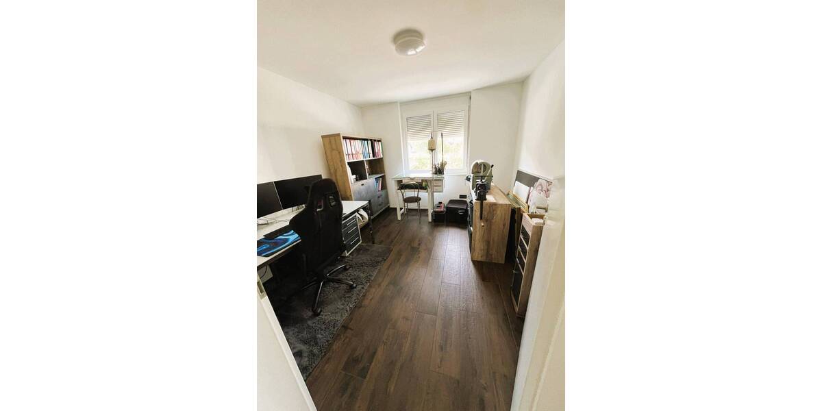 Etagenwohnung Pforzheim Hohenwart - 3 Zimmer, 81 m&sup2;, 1.040&euro; | Angebot:26918063
