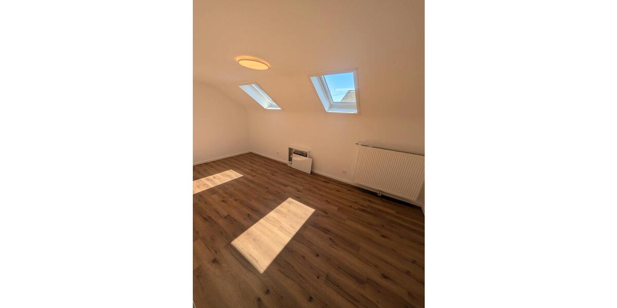 Dachgeschoßwohnung Karlsruhe Wettersbach - 5 Zimmer, 113 m&sup2;, 1.500&euro; | Angebot:26414163