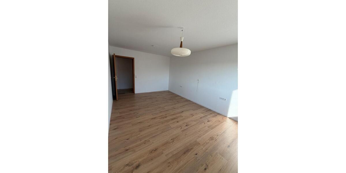 Etagenwohnung Rutesheim - 5 Zimmer, 123 m&sup2;, 1.350&euro; | Angebot:25760632