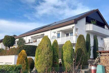 Gelegenheit zum Neuanfang! 2-Zimmer teilmöbliert, großer Balkon und Garage - Provisionsfrei! 2 zimmer