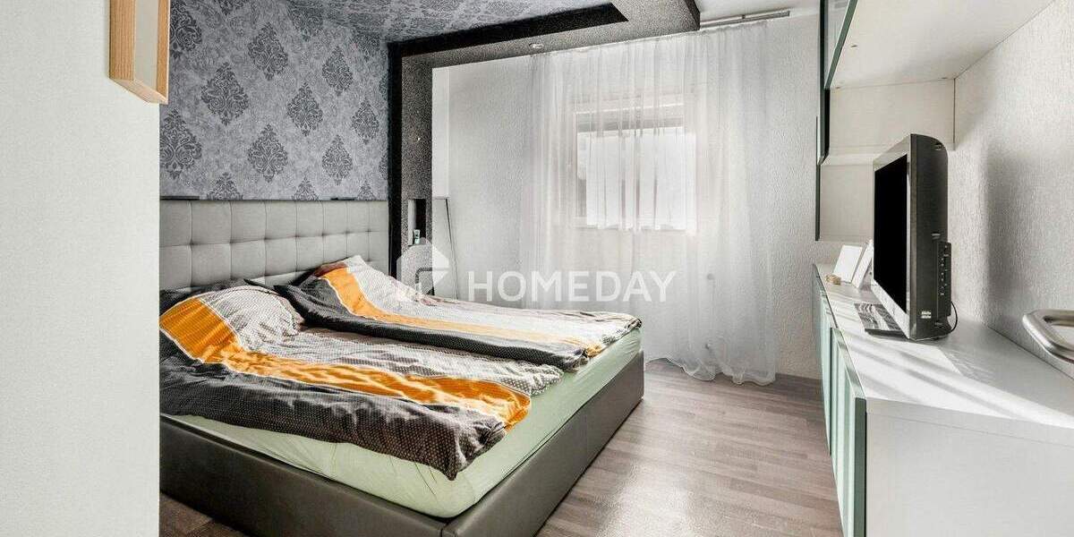 Stilvolles Domizil in Pforzheim: 200 m² Wohnfläche mit hellem Wohnzimmer in Bestlage 7 zimmer