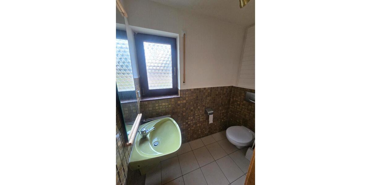 Einfamilienhaus Ettlingen - 5 Zimmer, 150 m&sup2;, 1.750&euro; | Angebot:24810197