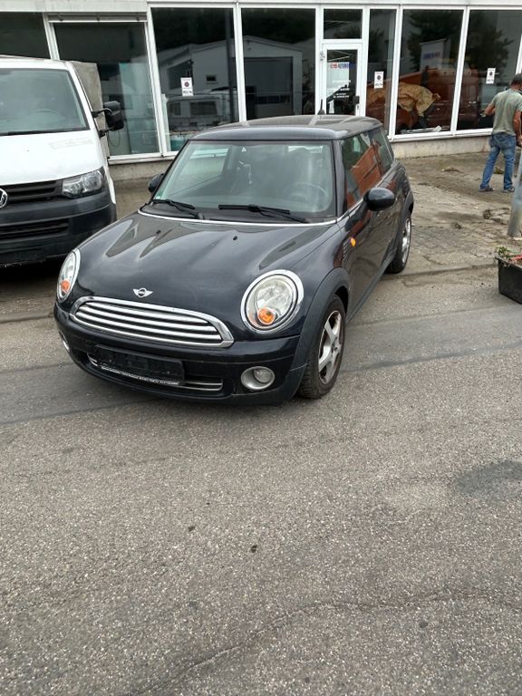 Mini Cooper 189.000 km 2.490 € MÖNSHEIM 71297