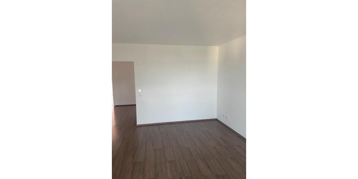 Attraktive 3-Zimmer-Wohnung mit EBK, Balkon und Tiefgarage 3 zimmer